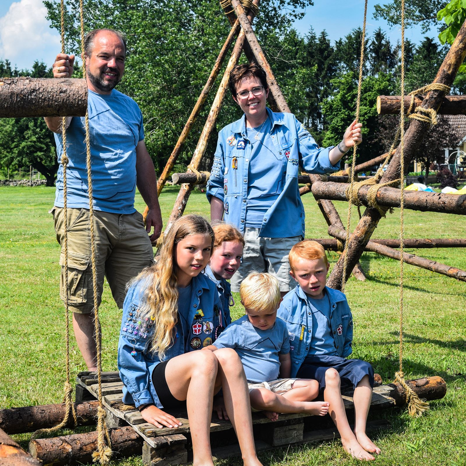 Familien Alveen Schmidt har fundet et fællesskab i FDF, hvor de får gode oplevelser sammen, og hvor der er plads til, at man kan være sig selv.