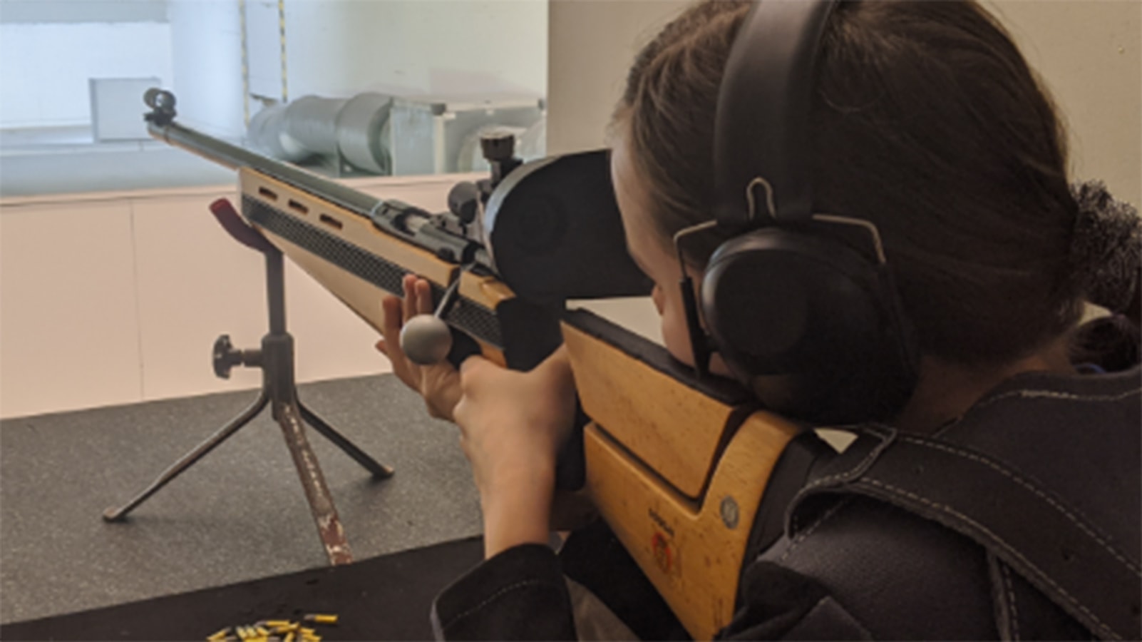 En af de mest populære aktiviteter til Åben Hal i Odder er skydning.